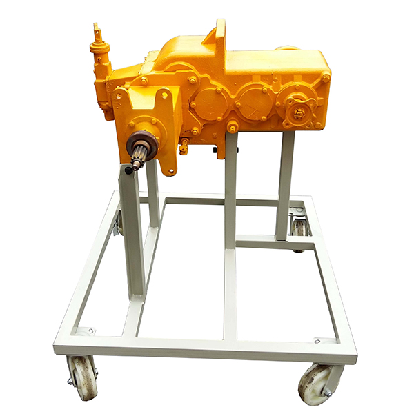 工程機(jī)械手動變速器實(shí)驗(yàn)裝置(圖1) 工程機(jī)械手動變速器實(shí)驗(yàn)裝置,新能源車底盤裝配實(shí)驗(yàn)裝置
